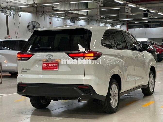 Toyota Innova Cross 2.0 CVT 2024 - 760 Triệu