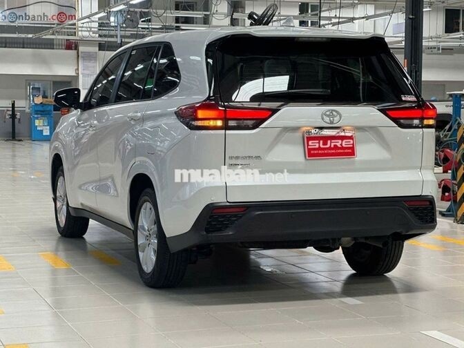 Toyota Innova Cross 2.0 CVT 2024 - 760 Triệu