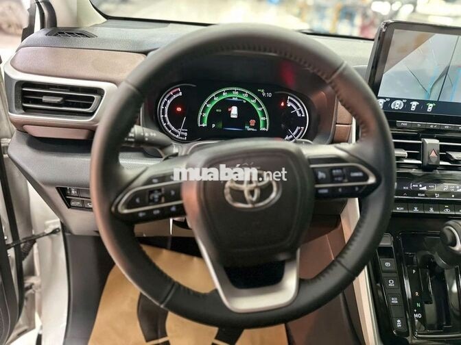 Toyota Innova Cross 2.0 CVT 2024 - 760 Triệu