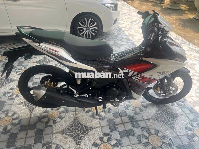 Yamaha Exciter 155 Trắng đỏ đen