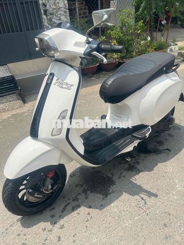 Piaggio Vespa Sprint Trắng Tự động
