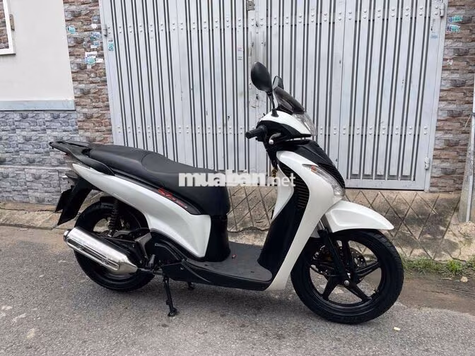 SH Ý 150i 2010 sm 102 Bstp 9chủ máy bao zin xe đẹp