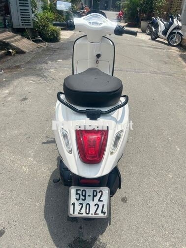 Piaggio Vespa Sprint Trắng Tự động