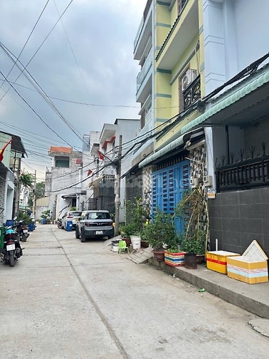 Chỉ 2tỷ9 ! Nhà 4x10 Mới Tinh 2 TẦNG XE HƠI THÔNG VI VU BÌNH TÂN 