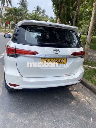 Toyota Fortuner 2020 Số sàn Trắng 240.000km