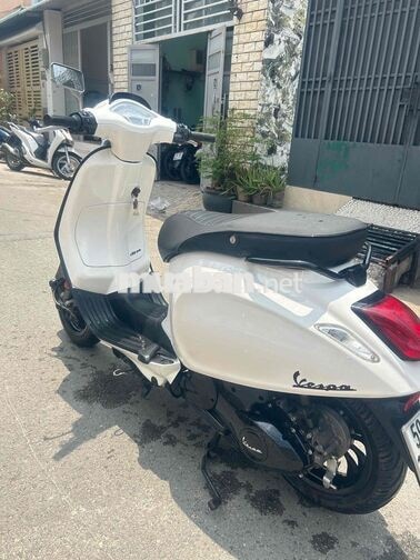 Piaggio Vespa Sprint Trắng Tự động