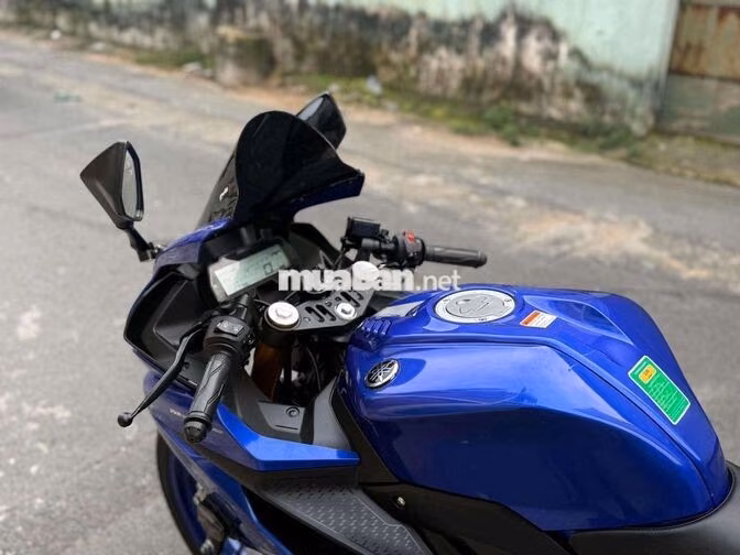 Yamaha R15V3