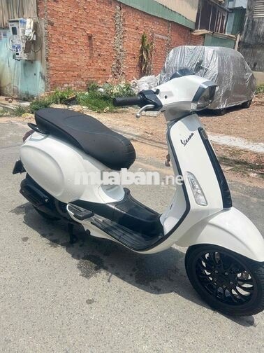 Piaggio Vespa Sprint Trắng Tự động