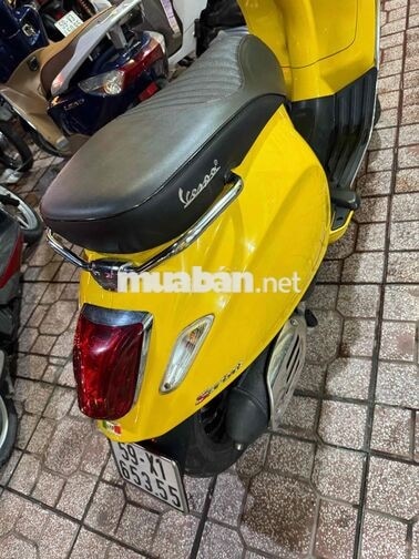 Piaggio Vespa Sprint Vàng