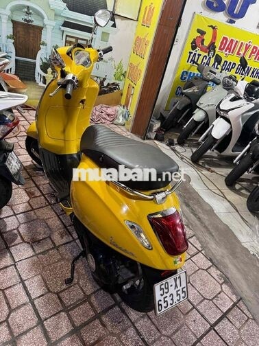 Piaggio Vespa Sprint Vàng