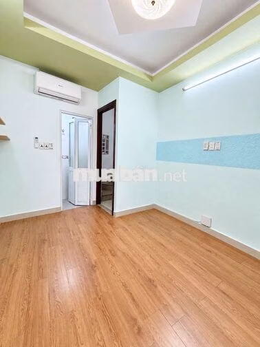 Chính chủBán nhà 4 tầng đúc 3PN hẻm 3m ngay khu ẩm thực Phan Xích Long