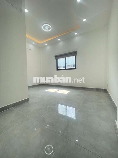 BÁN GẤP NHÀ 2 TẦNG BÌNH TÂN GIÁP TÂN PHÚ - NGANG 5X12 - VÀO Ở LIỀN.