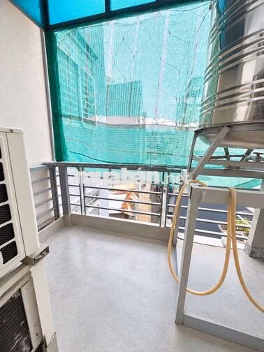 Chính chủBán nhà 4 tầng đúc 3PN hẻm 3m ngay khu ẩm thực Phan Xích Long