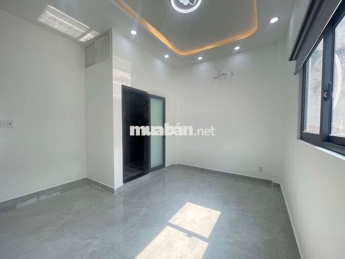 BÁN GẤP NHÀ 2 TẦNG BÌNH TÂN GIÁP TÂN PHÚ - NGANG 5X12 - VÀO Ở LIỀN.