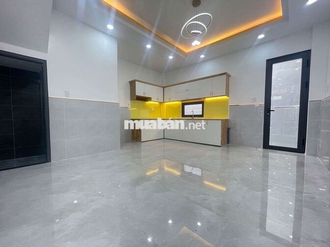 BÁN GẤP NHÀ 2 TẦNG BÌNH TÂN GIÁP TÂN PHÚ - NGANG 5X12 - VÀO Ở LIỀN.