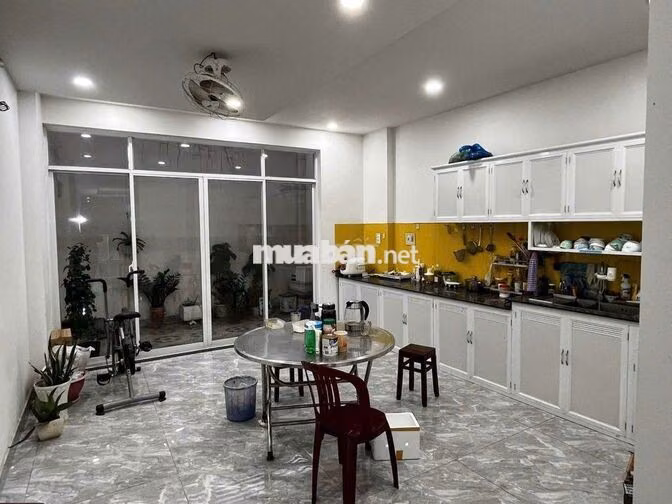 CHO THUÊ NHÀ 4 LẦU MẶT TIỀN LÝ TẾ XUYÊN, LINH ĐÔNG – THỦ ĐỨC. DT:5 x26