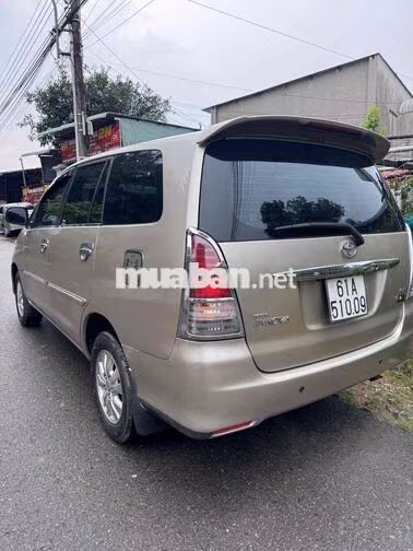 Toyota Innova G 2011 Vàng cát Số sàn