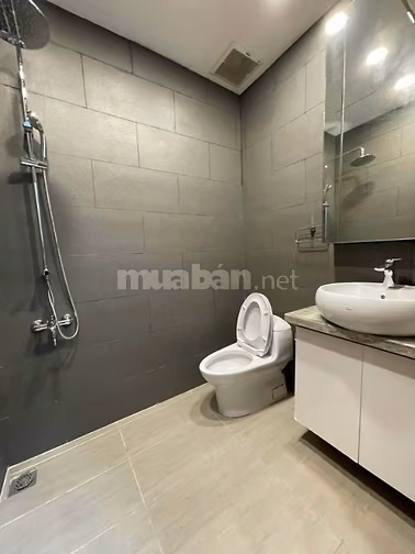 Cho thuê Duplex C/c Sky Center, Phổ Quang - Dt: 195m, 3PN giá 21tr/th