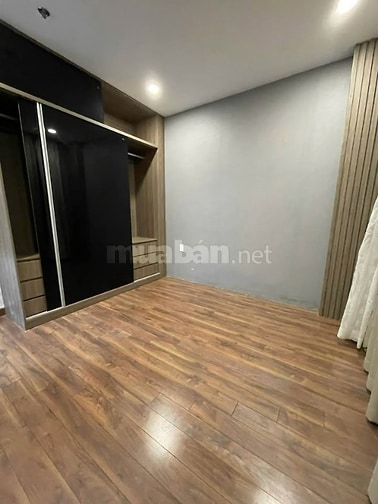 Cho thuê Duplex C/c Sky Center, Phổ Quang - Dt: 195m, 3PN giá 21tr/th