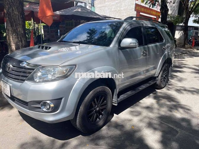 Toyota Fortuner 2016 MT Số sàn Bạc