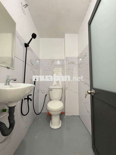Phòng ban công 1 phòng ngủ nhà mới 100% Full nội thất