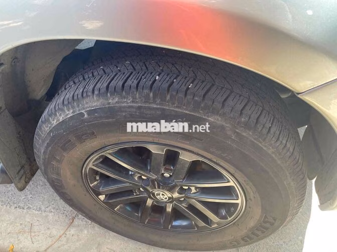 Toyota Fortuner 2016 MT Số sàn Bạc