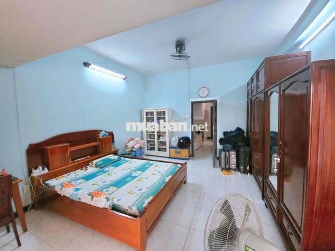chỉ 140/Tr chủ nhà đang ngộp nên bán giá thấp hơn thị trường ngay BT