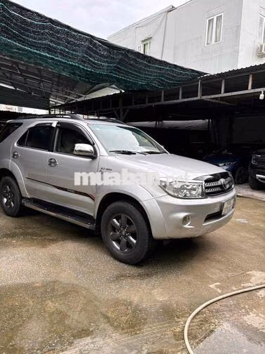 Toyota Fortuner 2009 2 cầu Bạc