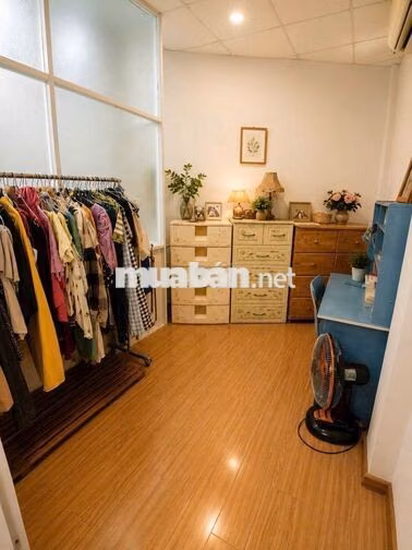 Chính chủ bán nhà Mặt tiền hẻm kinh doanh - 2 phòng ngủ