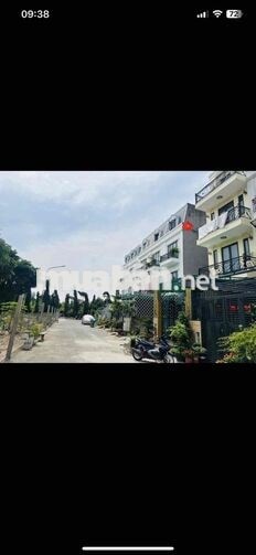 NHÀ PHỐ CUỐI NGUYỄN OANH. TRỆT LỬNG 2 LẦU 5PN 5WC. SÂN XE HƠI