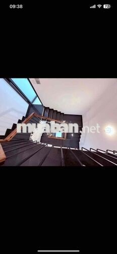NHÀ PHỐ CUỐI NGUYỄN OANH. TRỆT LỬNG 2 LẦU 5PN 5WC. SÂN XE HƠI