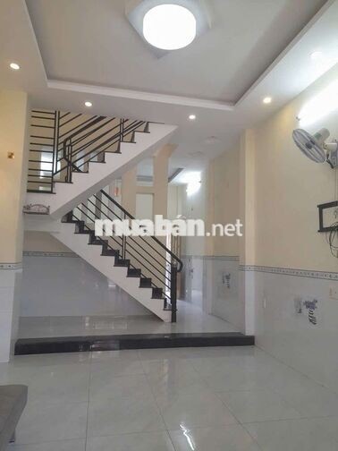 cho thuê nhà mặt tiền nhánh5×20 2 tẩng 9tr