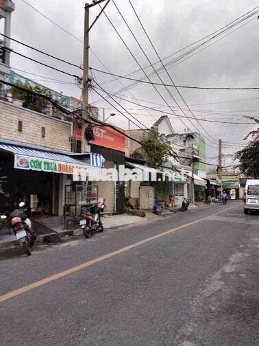 ĐÃ GIẢM 500 TRIỆU! Bán gấp nhà. 122 Hồ Văn Long, sổ hồng sẵn công chứn