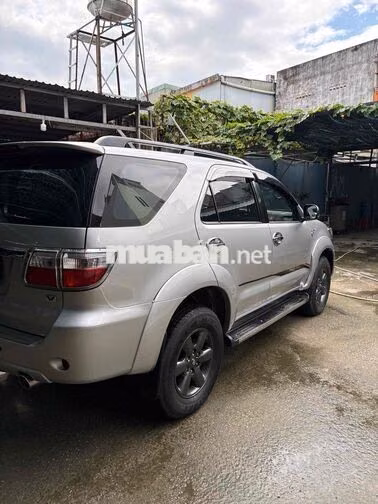 Toyota Fortuner 2009 2 cầu Bạc