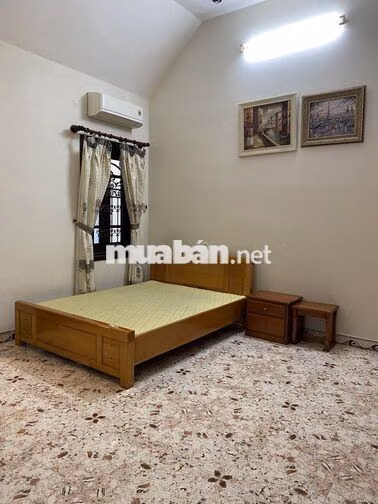 QUẬN 1 – PHÒNG 40m² - NỘI THẤT CƠ BẢN – GIỜ GIẤC TỰ DO