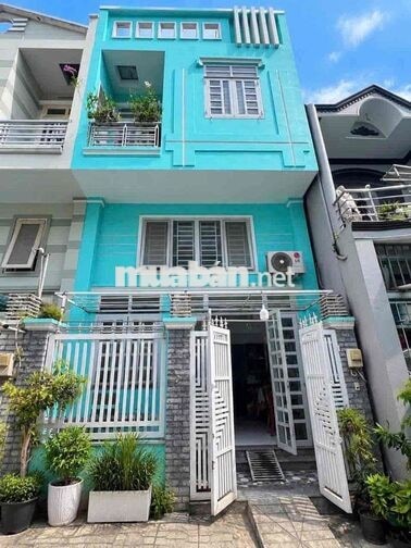 50m2 , 1 căn là mặt tiền, nhà 3 tầng chỉ 5 tỷ .Ngay Quốc lộ 13