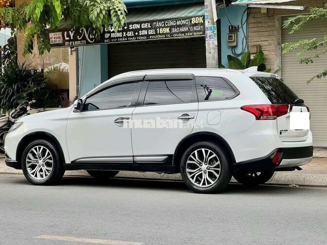 Mitsubishi Outlander 2018 Trắng Số Tự động