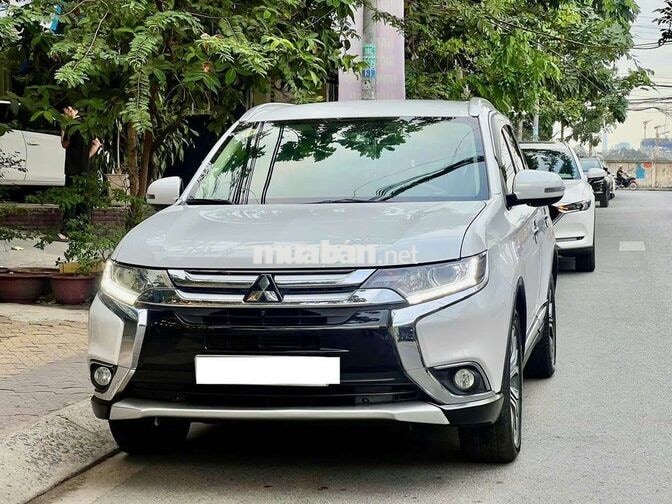 Mitsubishi Outlander 2018 Trắng Số Tự động