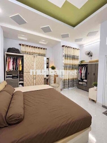 50m2 , 1 căn là mặt tiền, nhà 3 tầng chỉ 5 tỷ .Ngay Quốc lộ 13