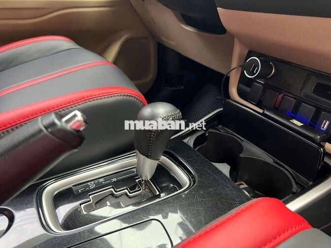 Mitsubishi Outlander 2018 Trắng Số Tự động