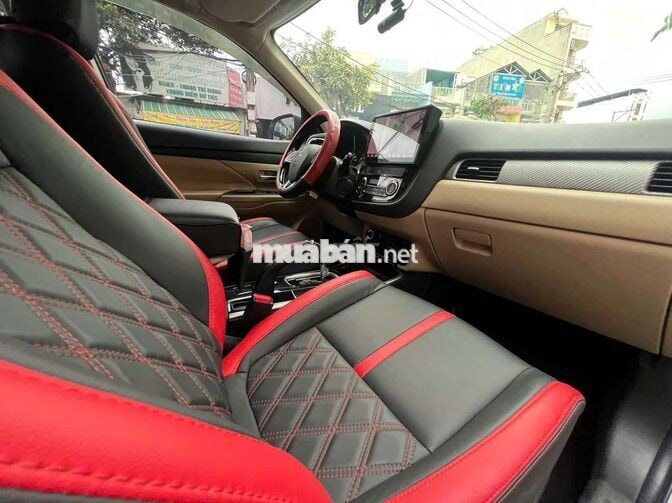 Mitsubishi Outlander 2018 Trắng Số Tự động
