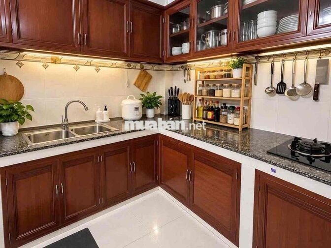 50m2 , 1 căn là mặt tiền, nhà 3 tầng chỉ 5 tỷ .Ngay Quốc lộ 13