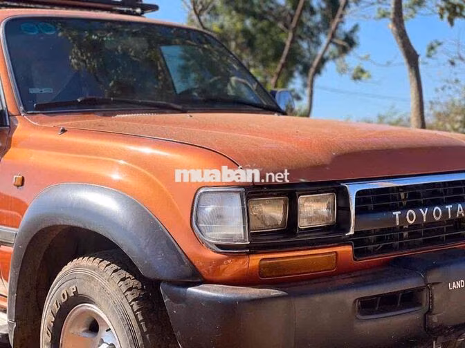 Toyota Land Cruiser LC80 Turbo màu Cam