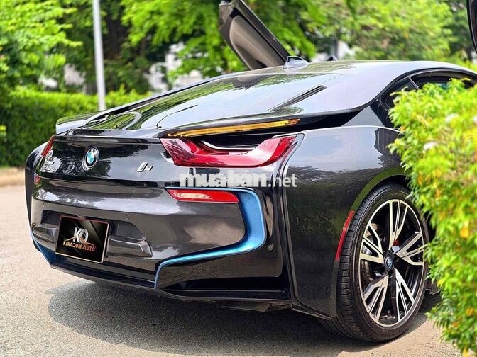 BMW i8 2015 màu xám titan hàng độc giá tốt