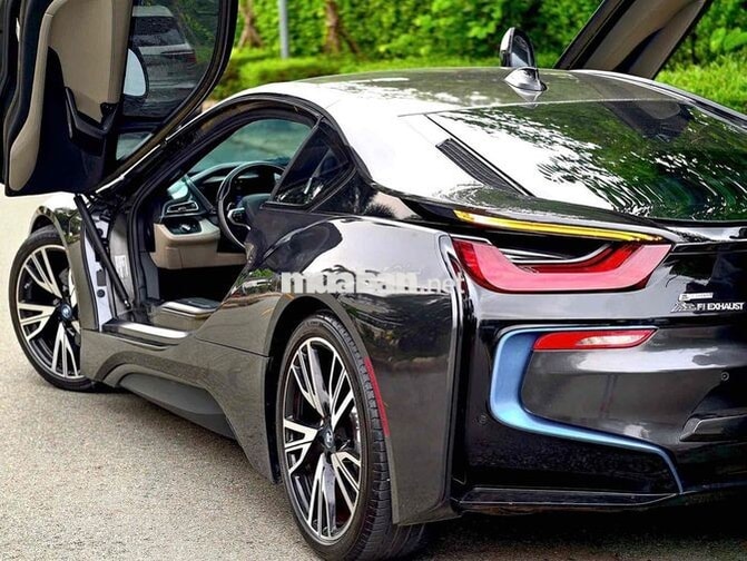 BMW i8 2015 màu xám titan hàng độc giá tốt