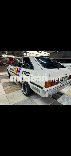Toyota Corolla KE70 1982 Trắng