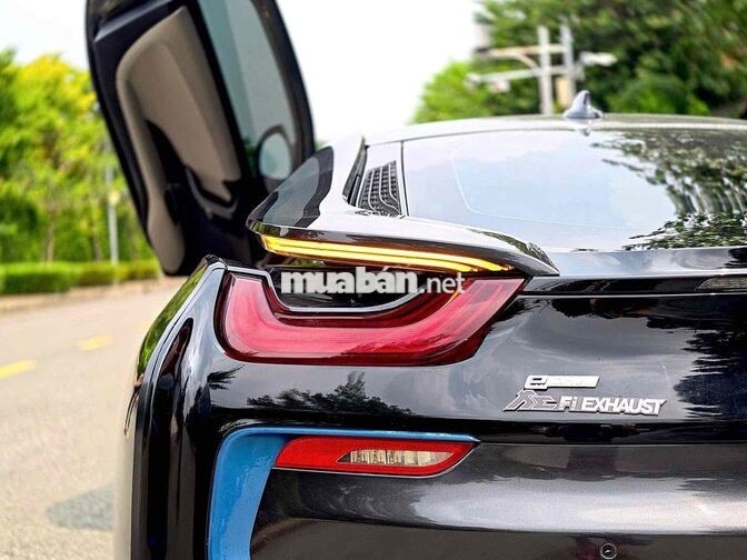 BMW i8 2015 màu xám titan hàng độc giá tốt