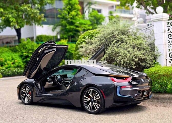 BMW i8 2015 màu xám titan hàng độc giá tốt