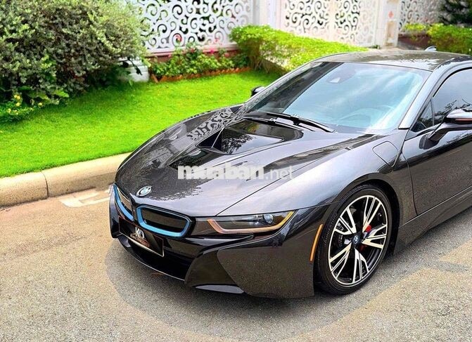 BMW i8 2015 màu xám titan hàng độc giá tốt