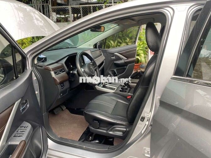 Mitsubishi Xpander 7 chỗ Xám